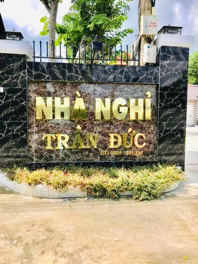 Aparthotel Nha Nghi Tran Duc Phú Mỹ Zewnętrze zdjęcie